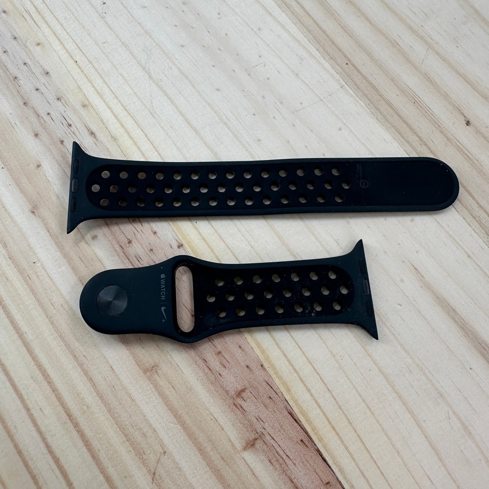 Nike Apple Watch Sport Band M/L Black Perforated‎ Silicone 42/44mm